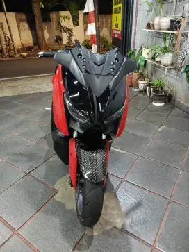 Yamaha X-Max 250 cc