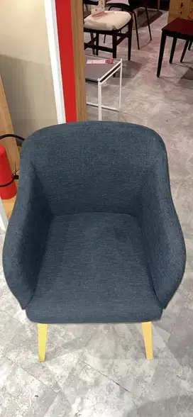 Kursi Makan/Tunggu Kantor dengan Handrest warna Biru Navy