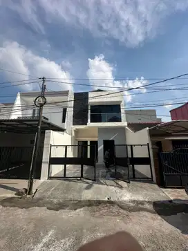 Dijual Rumah Darmo Indah Timur Strategis Siap Huni