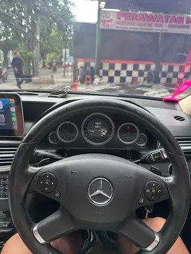 Mercedes-Benz E300 2010 Bensin