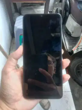 Jual hp poco C65 6+6/128 layar lebar 6,75 inch lcd masih ori tp minus
