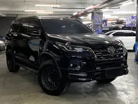 (LOW KM!!) FORTUNER GR A/T 2.4 2021