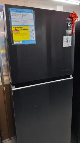 Kulkas Aqua 225L | 2 pintu | Twin Inverter