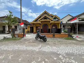 1006,61 rumah lelang Gresik di Balongpanggang di Raya gadel rejo