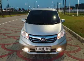 HONDA FREED VSD AT