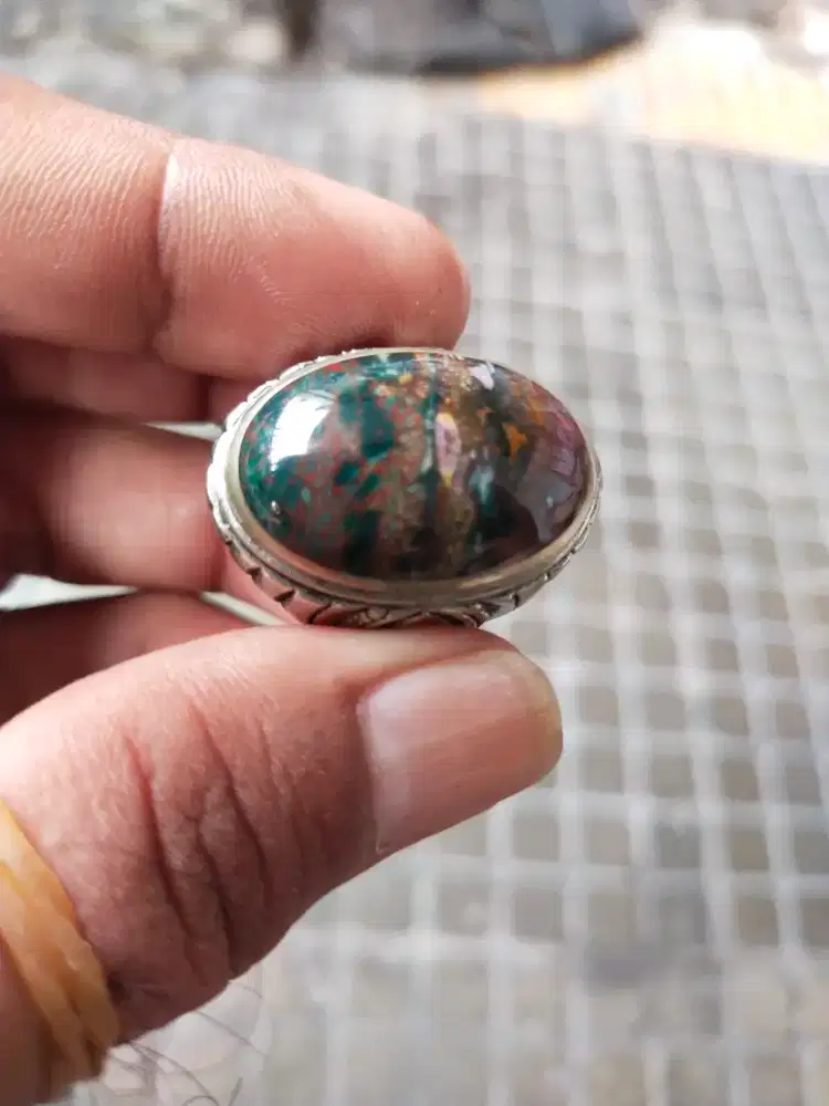 Batu Klawing motif pemandangan