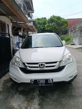 Honda CR-V MANUAL TRANSMISI 2.0 tahun 2011