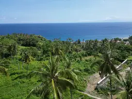 Tanah Lokasi bukit di sentral Senggigi dekat Sheraton hotel  Full view laut