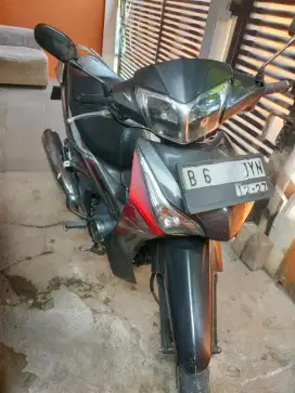 Honda Supra X 125 Helm in