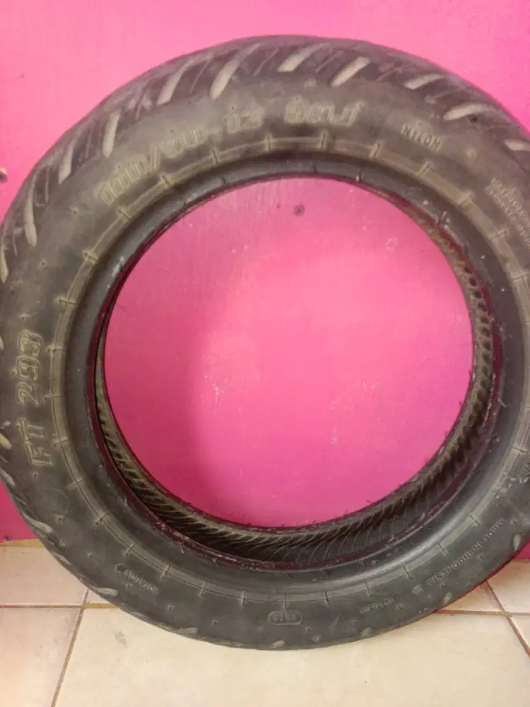 Ban depan ring 12 corsa 99% ,,,dan ban federal 70%