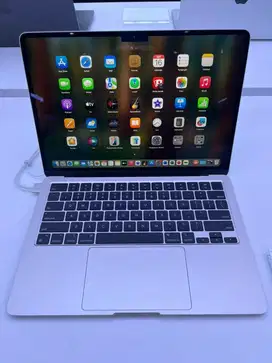 MacBook Air (13 inci) chip M2 16/256GB