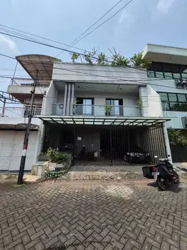 1002,40 rumah lelang Surabaya di bubutan di Tulungagung