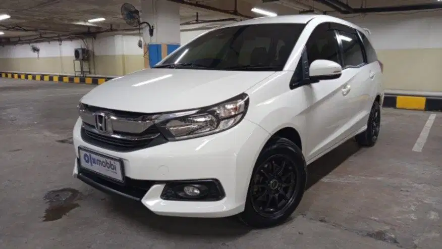 DP Rendah  8JT Honda Mobilio 1.5 E Bensin-MT 2018 Putih