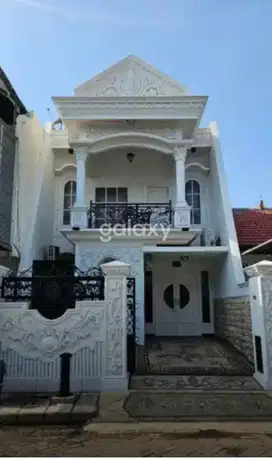 Rumah cantik pakuwon city surabaya