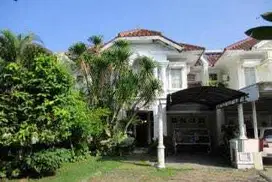 1002,33 lelang rumah Surabaya di Mulyorejo di Pakuwon city Virginia