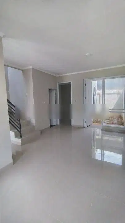 RUMAH Eksclusif 2 LANTAI SIAP HUNI DiJAKARTA BARAT.