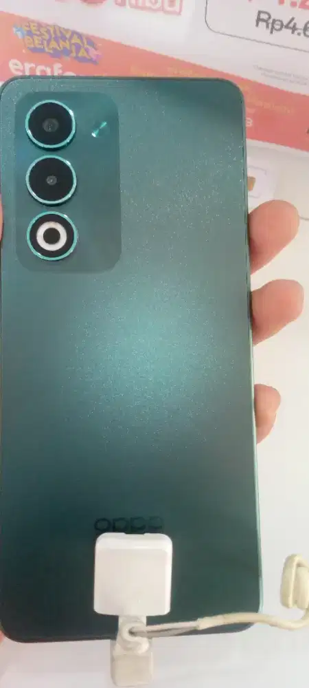 Saya menjual barang ini hp Oppo A5 sudah nfc tahan air  8 128 GB