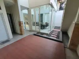TURUN HARGA!! RUMAH MEWAH CLUSTER QUEENSTOWN CITRALAND SURABAYA.
