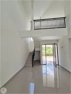 Rumah baru 2lnati di Setiabudi regency Bandung siap huni