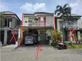 1001,2 lelang rumah Surabaya di Wiyung di royal residence