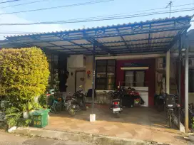 Rumah lokasi strategis di pusat kota Karawang. Diijual Cepat, BU !!