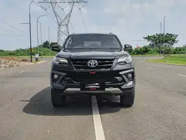 TOYOTA FORTUNER VRZ TRD 2.4 2019
