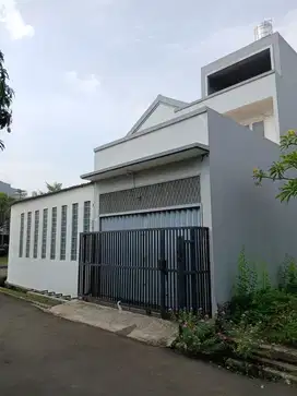 dijual tumah eksclusif modern  2lantai di jakarta barat.