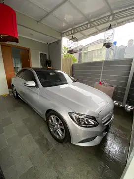 Mercedes-Benz C200 2017 Bensin