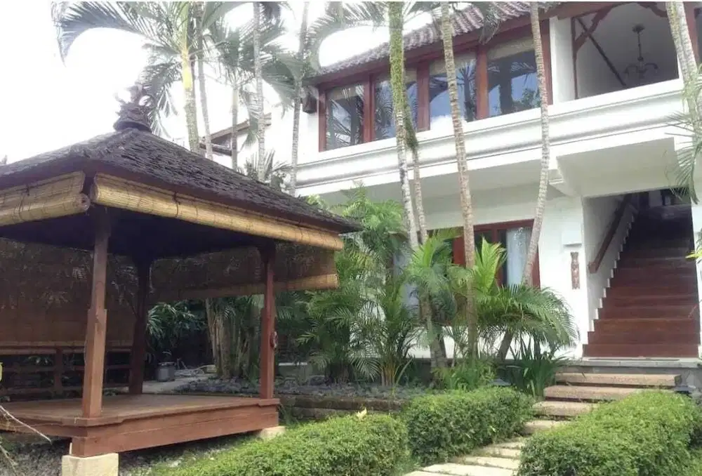 Villa for Sale 7 BR FAMILY FRIENDLY Villa for Sale in Umalas