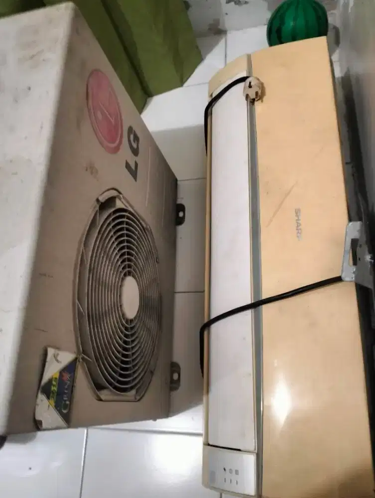 Di jual AC setngah peka