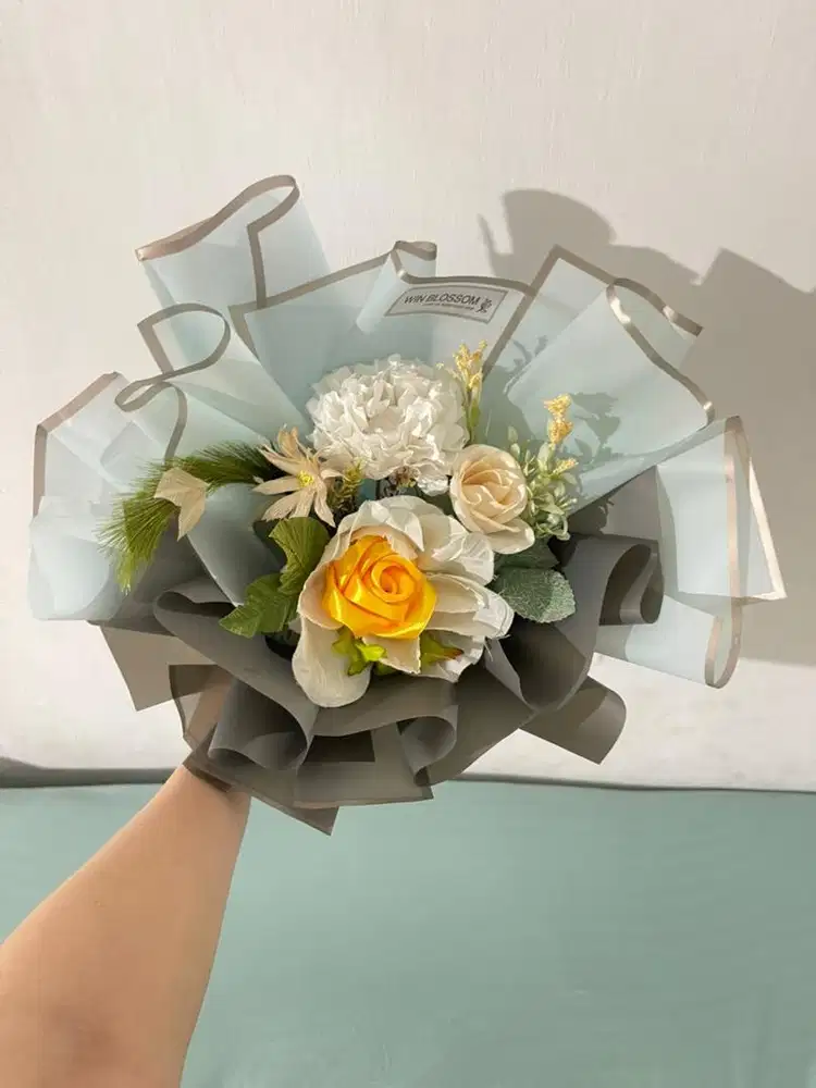 Buket wisuda dan Buket bunga