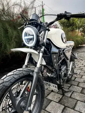 Motor Custom CB150R 2014 - Tracker/Japstyle/Scrambler