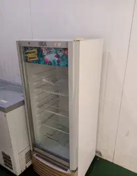 showcase GEA 192 Liter