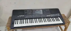 Keyboard yamaha psr e463