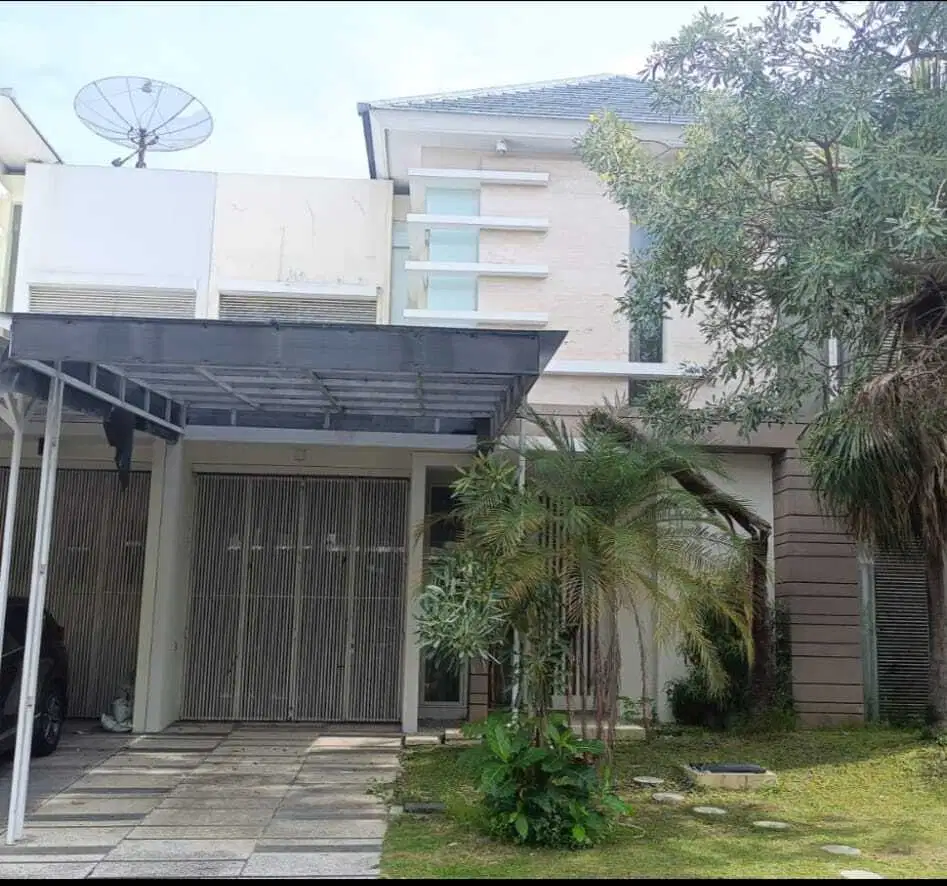 Rumah 2 Lantai The Mansion Pakuwon Indah Surabaya