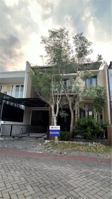 Rumah 2 lantai terawat model minimalis Kertajaya Indah Regency
