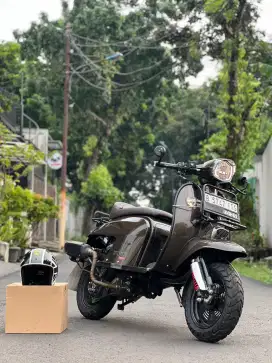 Scomadi adventure 200i 2024 km 600 ( royal alloy django gts gtv )