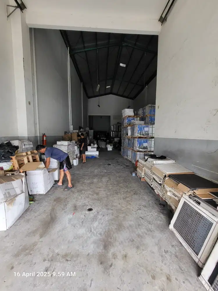 Gudang Siap Pakai di Green Sedayu Bizpark Daanmogot, Jakarta Barat