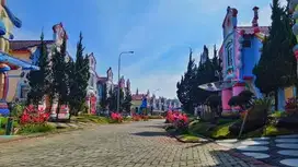 VILLA PUNCAK DI KOTA BUNGA LITTLE VENICE