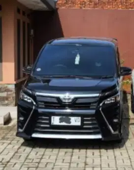 Dijual Toyota Voxy 2,0 At, Tahun 2018, Plat T Purwakarta, 285jt Nego.