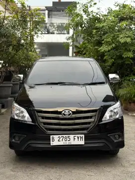 Kijang Innova G MT Barong 2012
