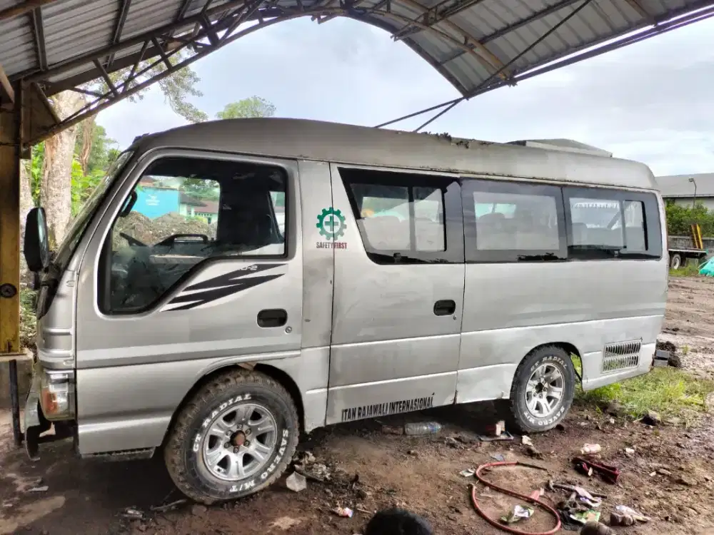 Elf Microbus 2017