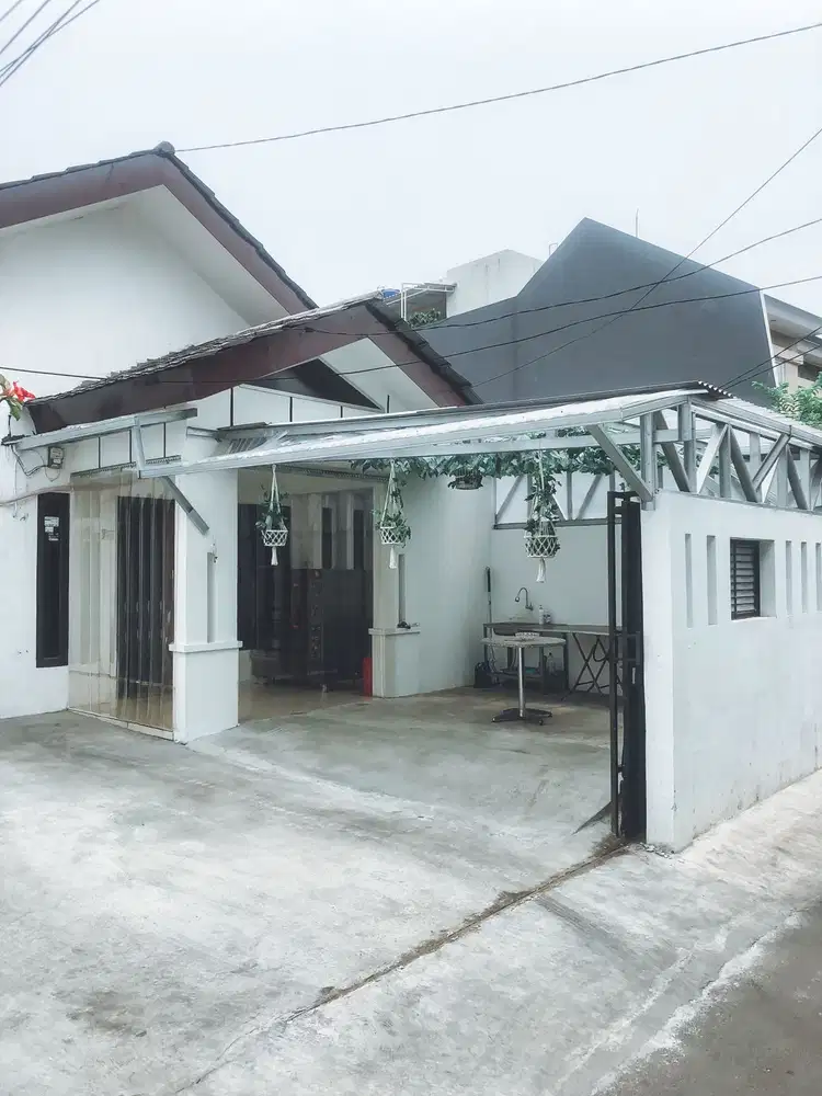 RUMAH LUAS MURAH DI GANDARIA UTARA JAKSEL