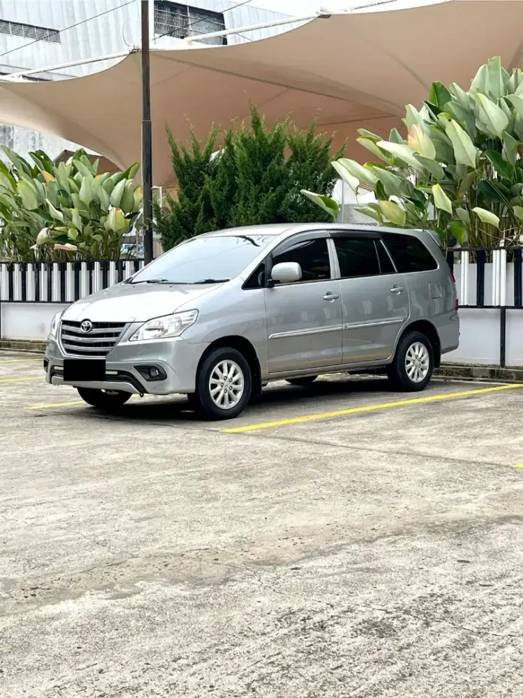 Innova 2.0 E Bensin MT 2015