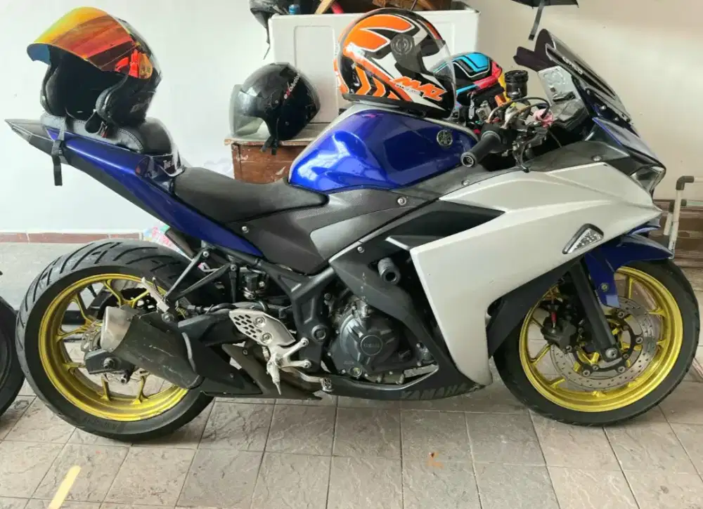Dijual Motor Yamaha R25