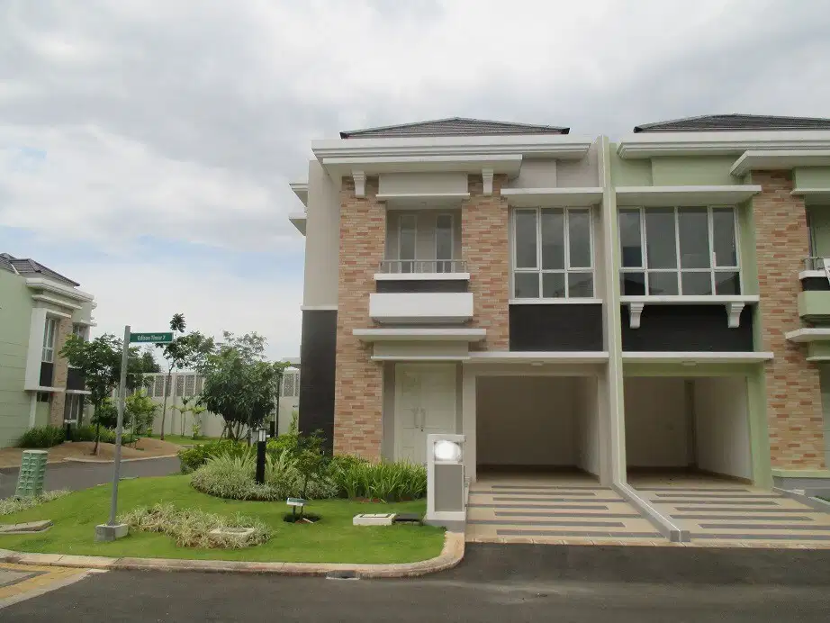 RUMAH HOOK/HOEK CLUSTER EDISON - GADING SERPONG