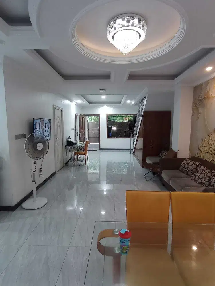 Dijual rumah 3½ lt dan 8 kt dipalem lestari jakbar