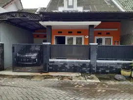 Jual rumah siap huni