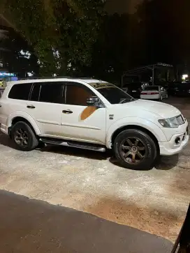 Pajero sport dakar 4x2 AT