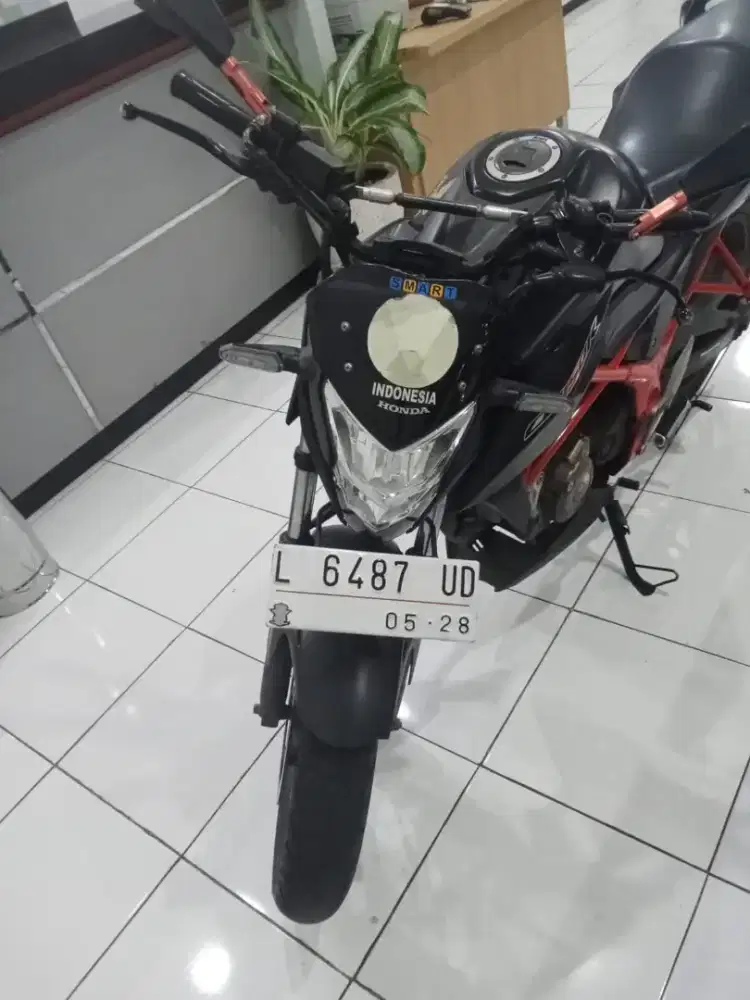 Honda CB hitam 2017